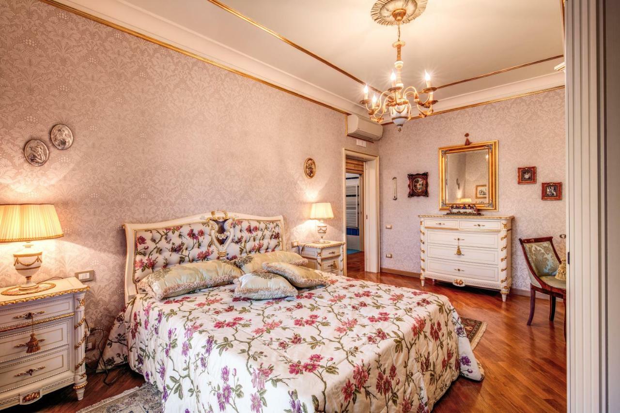 Apartmán Domus Vittoria - The Luxury Quintessence Sorrento Exteriér fotografie